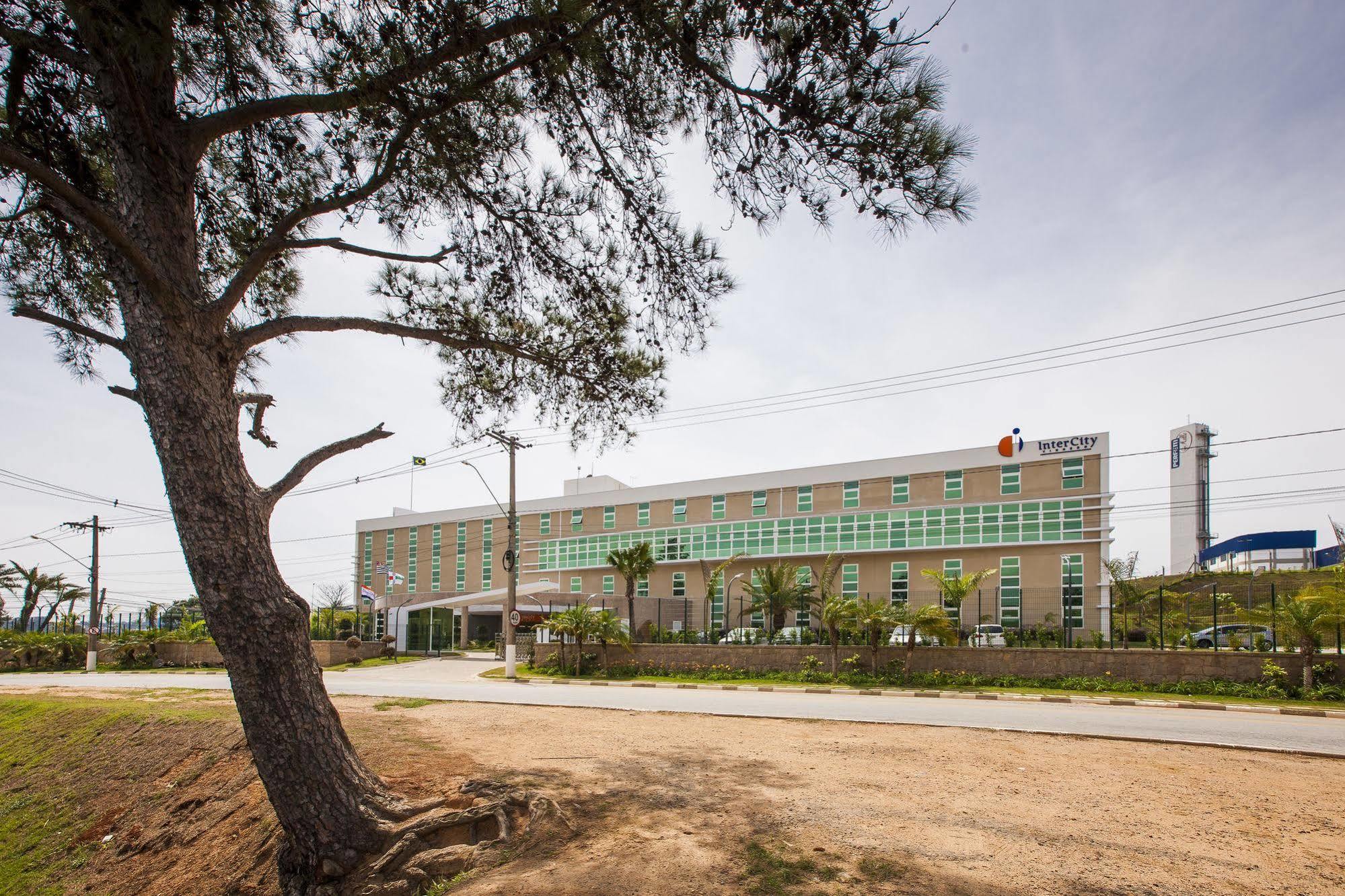 Hotel Intercity Vinhedo